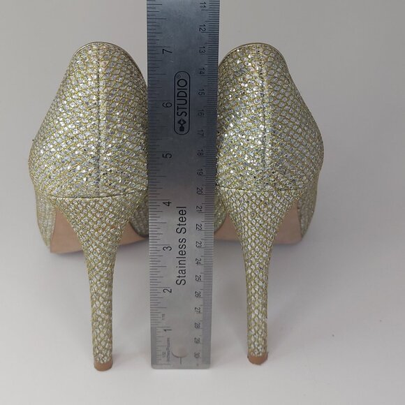 Badgley Mischka Humbie II Gold Glitter Heel Women's Size 7M - Picture 3 of 9
